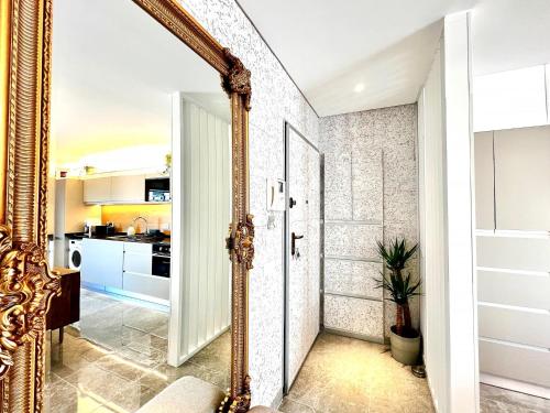 Lisbon Prestige River View Condo by BeCherish
