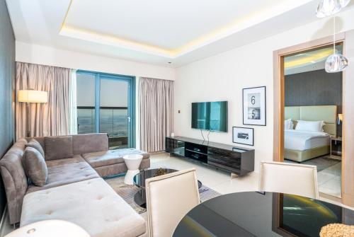 Paramount Tower 1 BR, Hollywood Style Stay