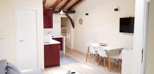 Μια τηλεόραση ή/και κέντρο ψυχαγωγίας στο Apartamentos-Bermeo