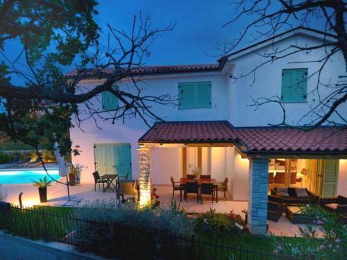 Barbara with Pool Comfortable holiday residence