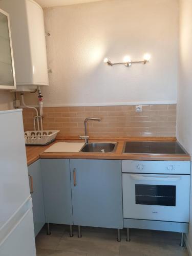 Η κουζίνα ή μικρή κουζίνα στο Appartement avec vue sur la mer - 3491