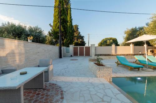 Piscina en o cerca de Luca Mare