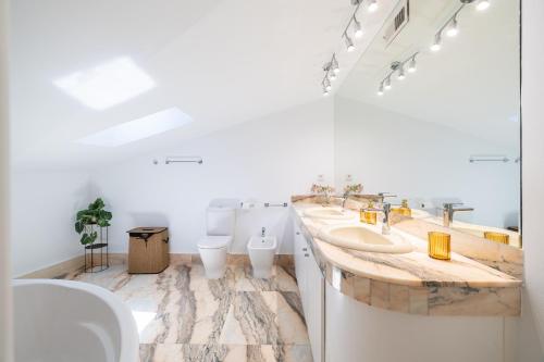 Φωτογραφία από το άλμπουμ του Luxury Duplex Pez Espada by AORA STAY στο Τορρεμολίνος