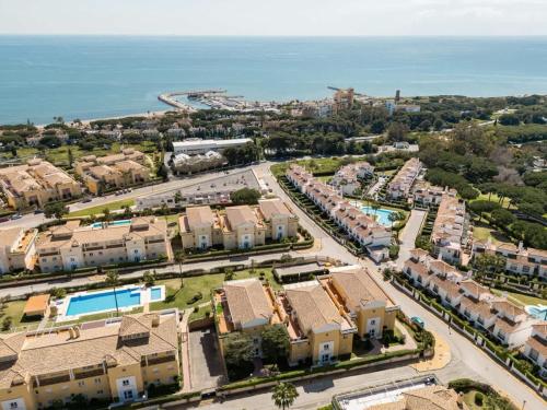 Domillion 2bdr 2bath apt Lomas33 Cabopino Golf
