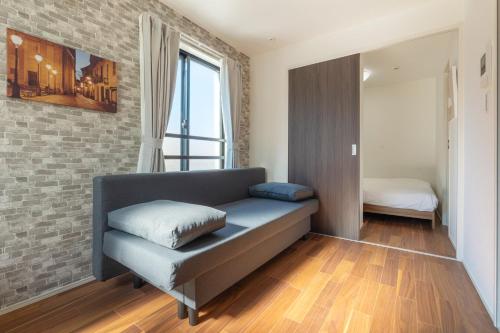 HomeNest Hotel AKIHABARA direct access from AIRPORTS