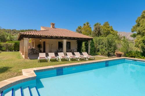 Can Colom by Sealand Villas