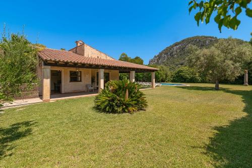 Can Colom by Sealand Villas