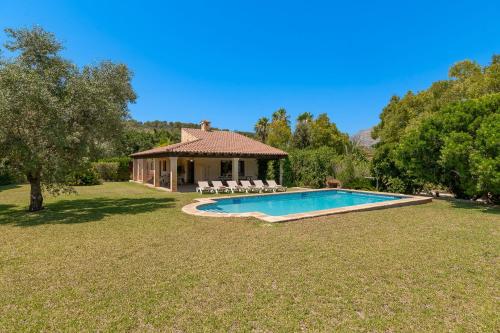 Can Colom by Sealand Villas