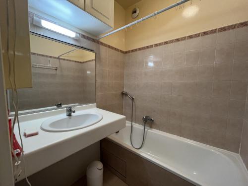 Port Frejus Quartier Latin 4, 100m des plages, Studio