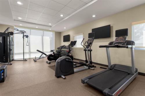 Pusat kecergasan dan/atau kemudahan kecergasan di Home2 Suites by Hilton Baltimore/Aberdeen MD