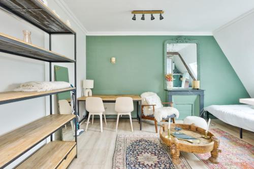 Parisian studio near Place de la République