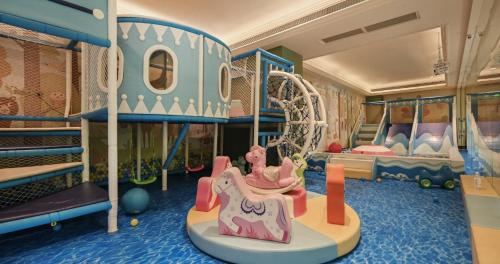 青島市にあるQingdao Star River Hotelのギャラリーの写真