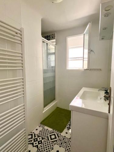 Appartement lumineux 3 chambres avec balcon et parking à Boutonnet