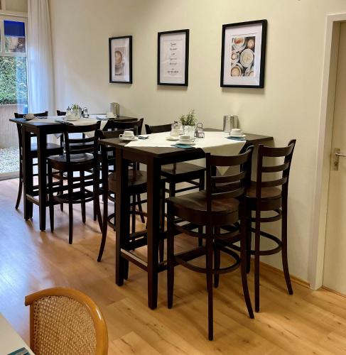 Ambassador Apparthotelにあるレストランまたは飲食店