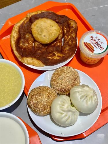 Makanan di atau berdekatan apartmen