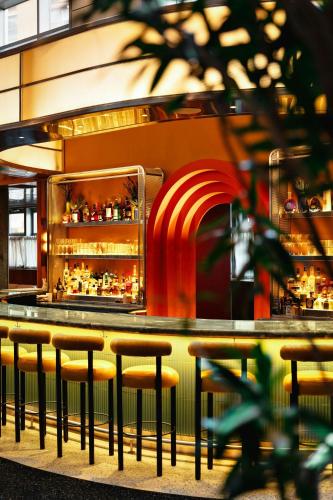 Um restaurante ou outro lugar para comer em W Hoboken