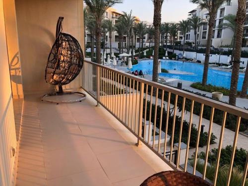 Classy pool view 2 bedrooms chalet in Marassi