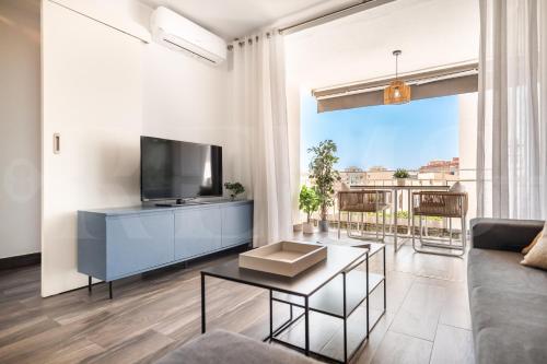 Apartment with terrace next to Port of Malaga by REMS
