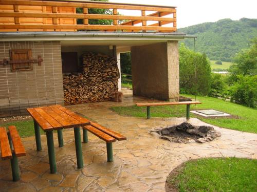 Landskap semula jadi dekat dengan chalet