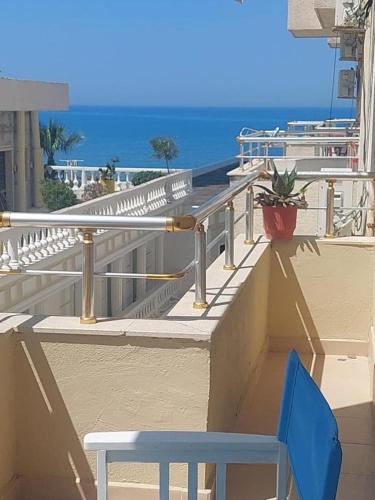 Sea View Lu-Era Golem Apartment with Elevator