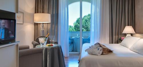 Hotel Terme Neronianeにあるベッド