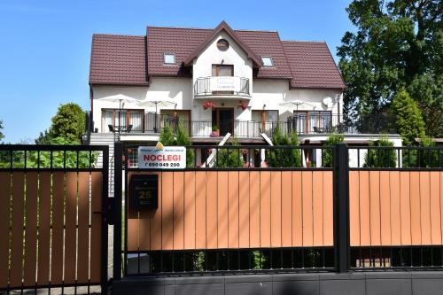 Willa Morski Raj - Pokoje i Apartamenty