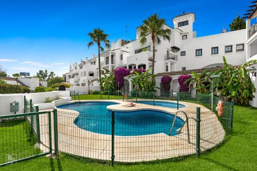 VM30 Puerto Banús Penthouse min stay 63 nights