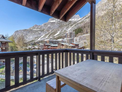 Studio agréable avec mezzanine, balcon et proche commodités à Val-d'Isère - FR-1-694-296