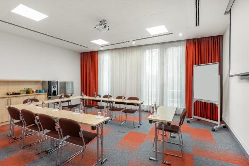 El área de trabajo o centro de convenciones de Ibis Győr