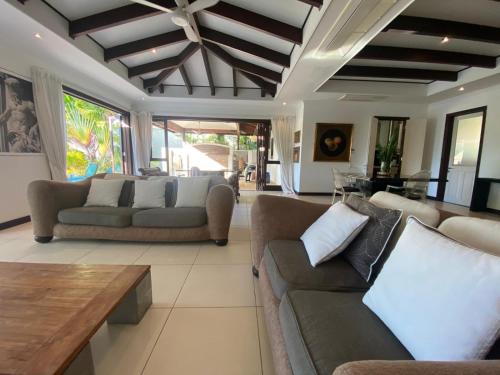 Gallery image of Eden Island Luxury Villa 235 in Eden Island