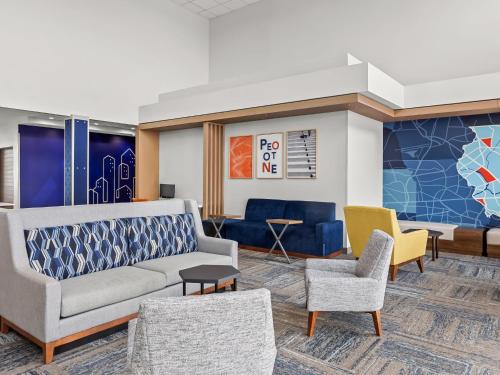 Χώρος καθιστικού στο Holiday Inn Express Peotone by IHG
