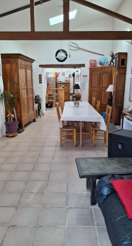 Posezení v ubytování Chambres D'hôtes Le Bellevue -