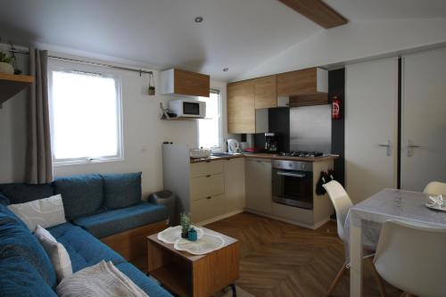 Gallery image of Le Domaine de Litteau 4 étoiles à LITTEAU emplacement 403 2CH 1SDB 6 personnes in Litteau