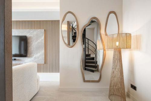 Penthouse Lira I Modern Luxurious Plunge Pool