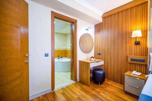 Ванная комната в Dalyan Caria Luxury Hotel