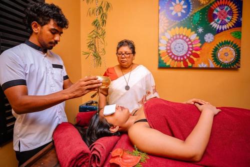 Επισκέπτες που μένουν στο Mahi Beach Ayurveda