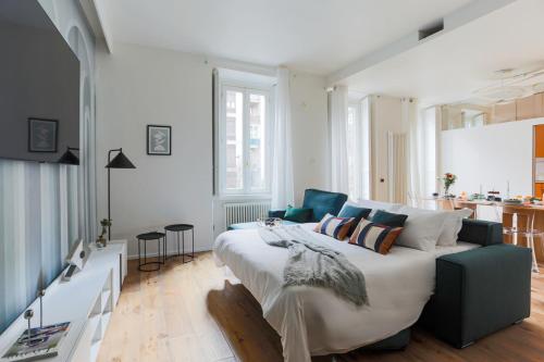 The Best Rent - Spacious three-bedroom apartment in the heart of Milan