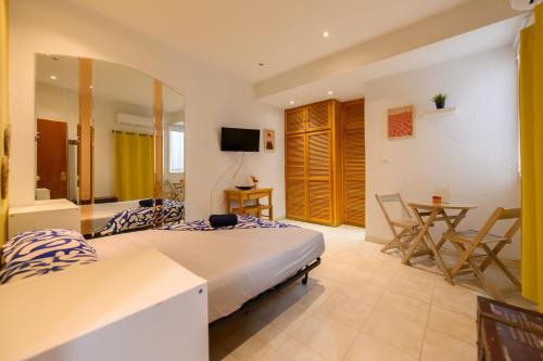 Estudio Totalmente Equipado en el Centro de Madrid Temporal ZUR3321