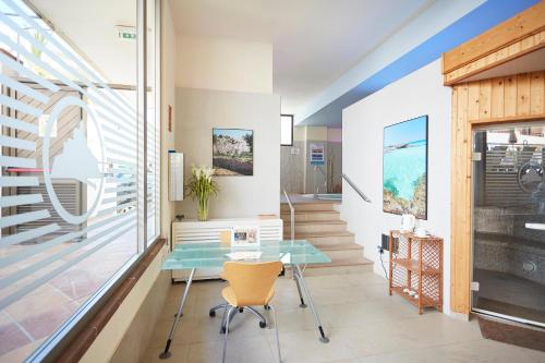 Invisa Hotel La Cala photo 3