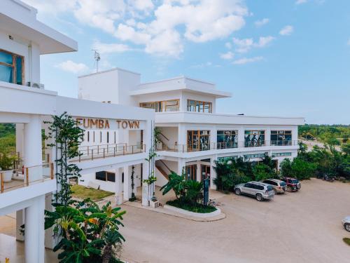 an aerial view of a hotel with a parking lot at Rio Minho Oasis in Dambani