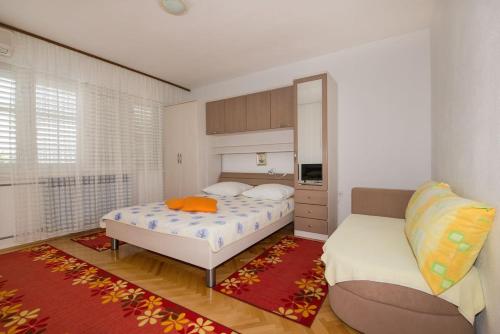 Apartment Argus