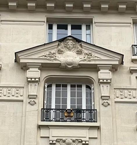 Paris park view 5 bedrooms familly subway 6
