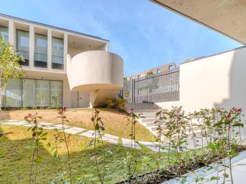 Urban Martinho by House and People
