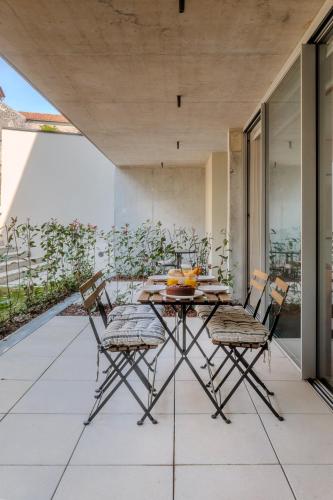 Urban Martinho by House and People