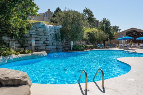 Bazén v ubytování Westgate Branson Lakes Resort nebo v jeho okolí
