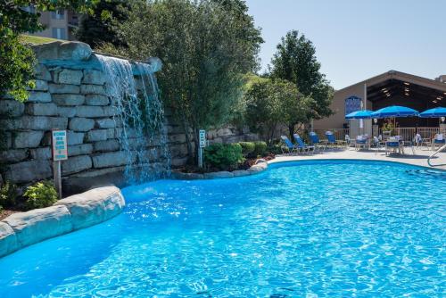 Bazén v ubytování Westgate Branson Lakes Resort nebo v jeho okolí