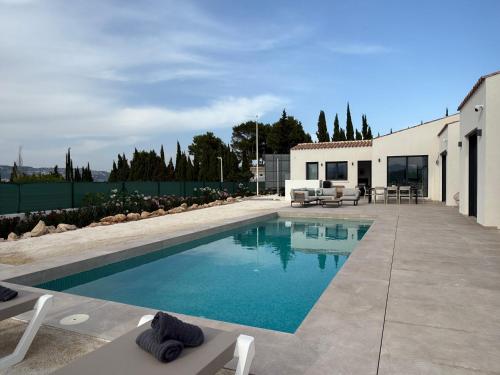 Acogedora villa en Javea