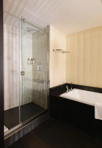 Five Seas by Inwood Hotels photo 13