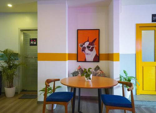 Olive Hotel Indiranagar by Embassy Groupにあるシーティングエリア