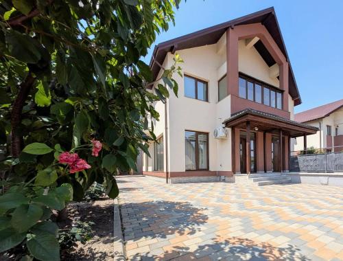 an exterior view of a house at Vila Premium Iasi in Iaşi